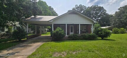 Building Photo - 302 River Rd