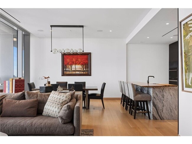 Foto del edificio - 255 Hennepin Ave