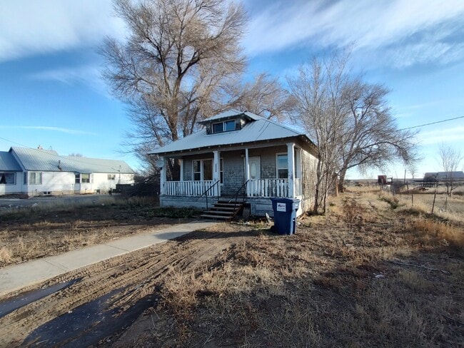 Building Photo - 20460 N Main St