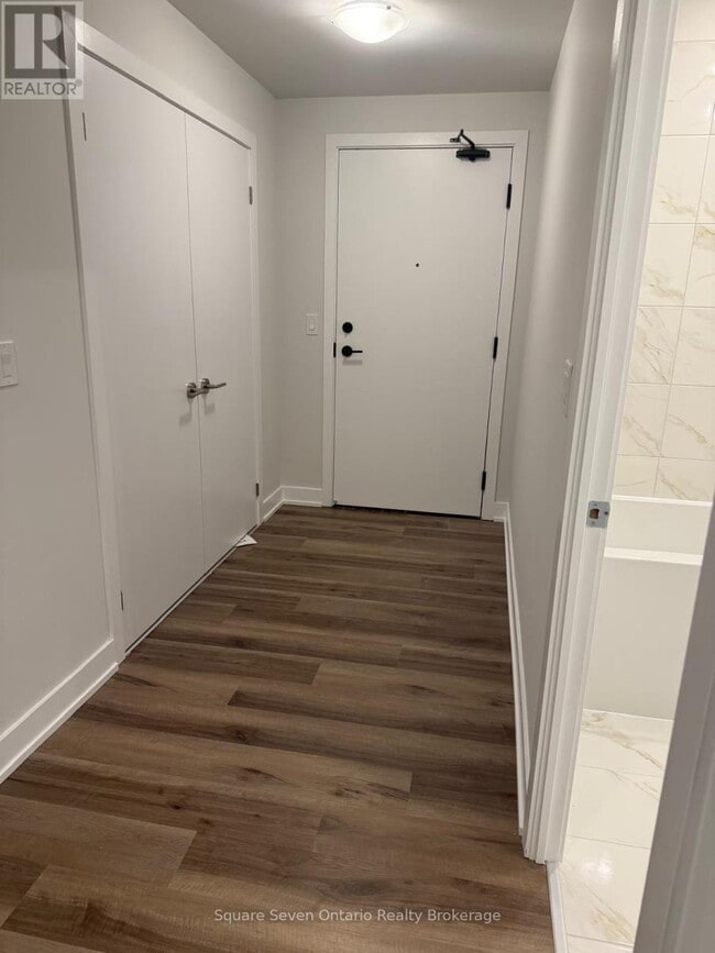 Building Photo - 430 Square One Dr