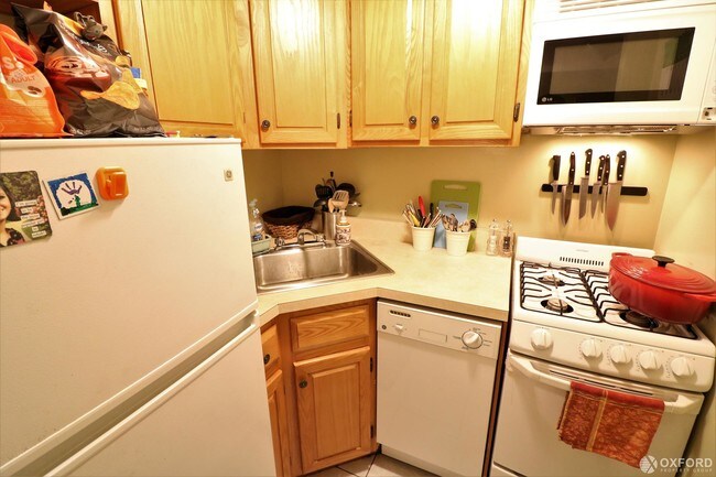 Building Photo - 153 West 78th Street