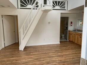 Building Photo - 2740 S Hacker Rd