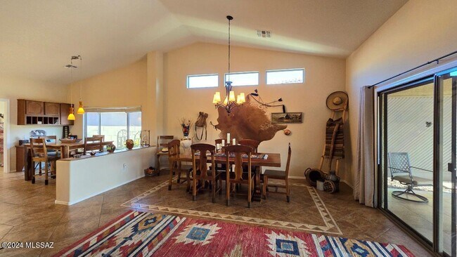 Foto del edificio - 37796 S Golf Course Dr