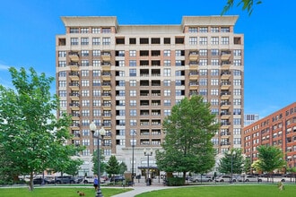 Building Photo - 849 N Franklin St