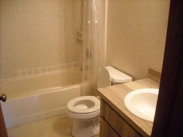 Foto del edificio - 1375 Candlewyck Dr