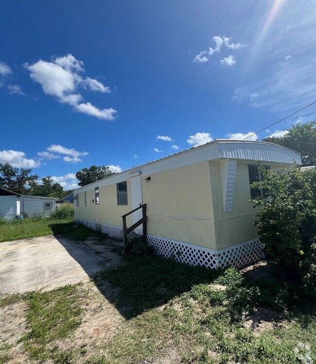 Building Photo - 307 Camellia Ln