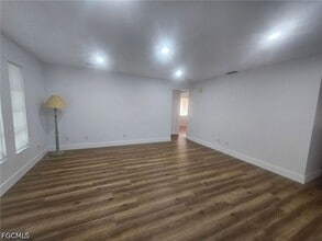 Building Photo - 5989 Hillyer Ct