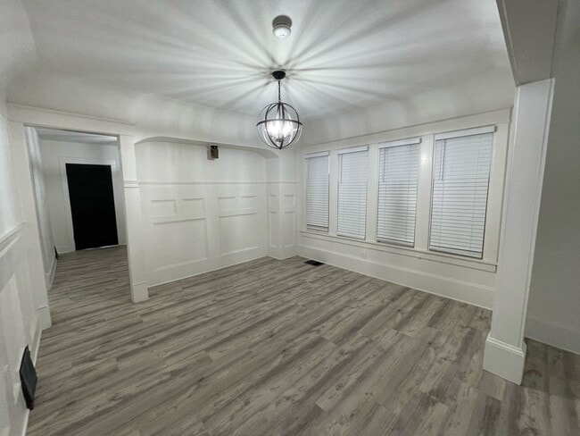 Building Photo - 3154 N 16th St