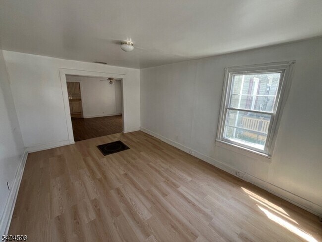 Building Photo - 155 W Washington Ave