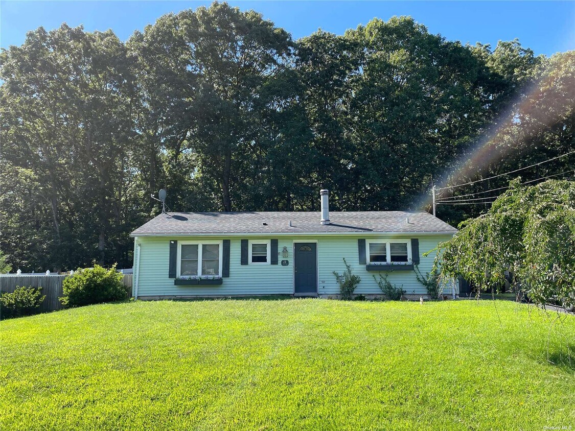 Primary Photo - 13 Defense Hill Rd