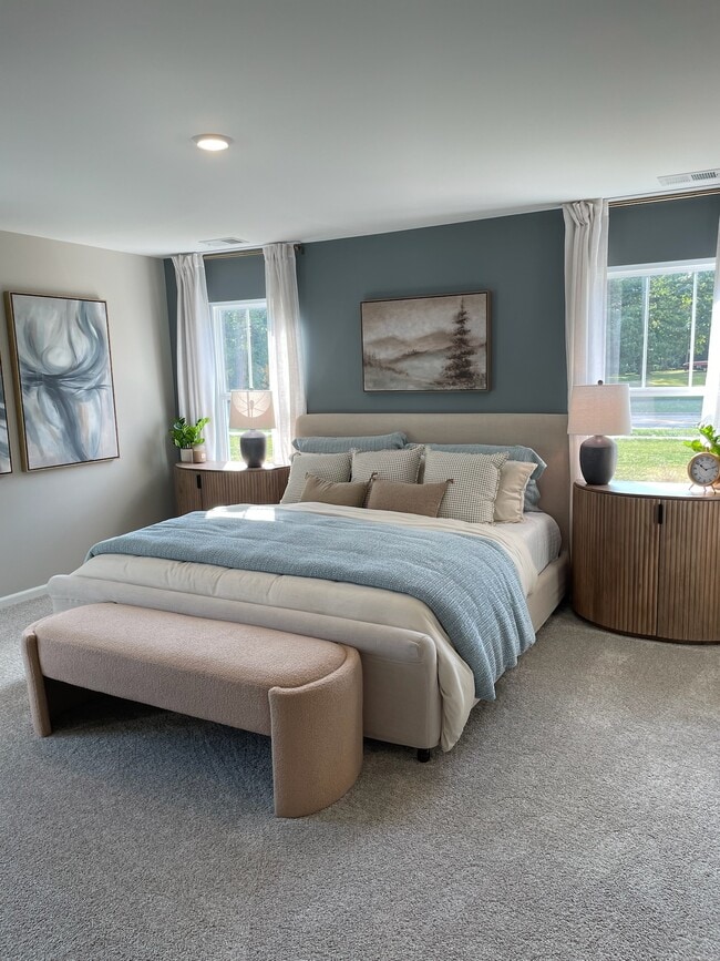 Master bedroom 1 - 337 Red Oak Cir