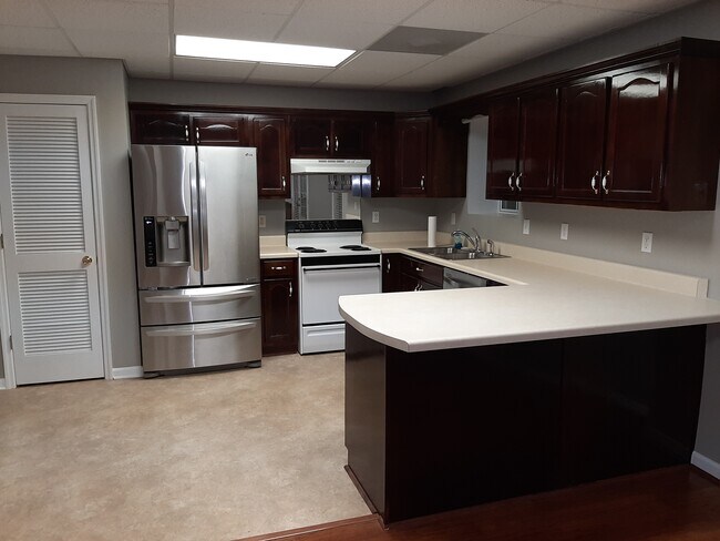 kitchen area - 16 Orchard Hill Rd