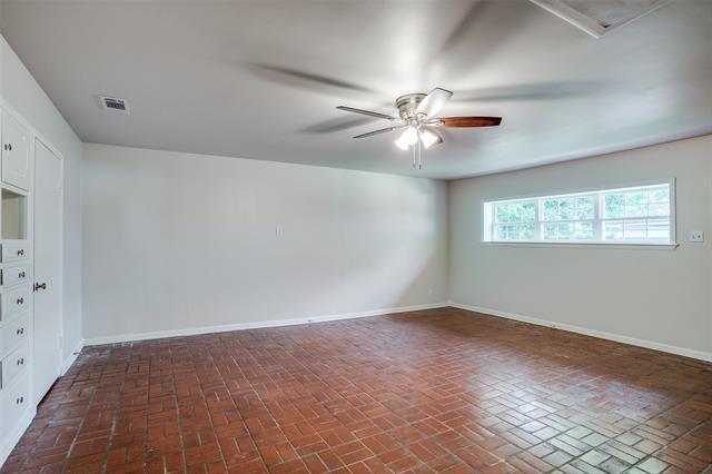 Foto del edificio - 7331 Syracuse Dr
