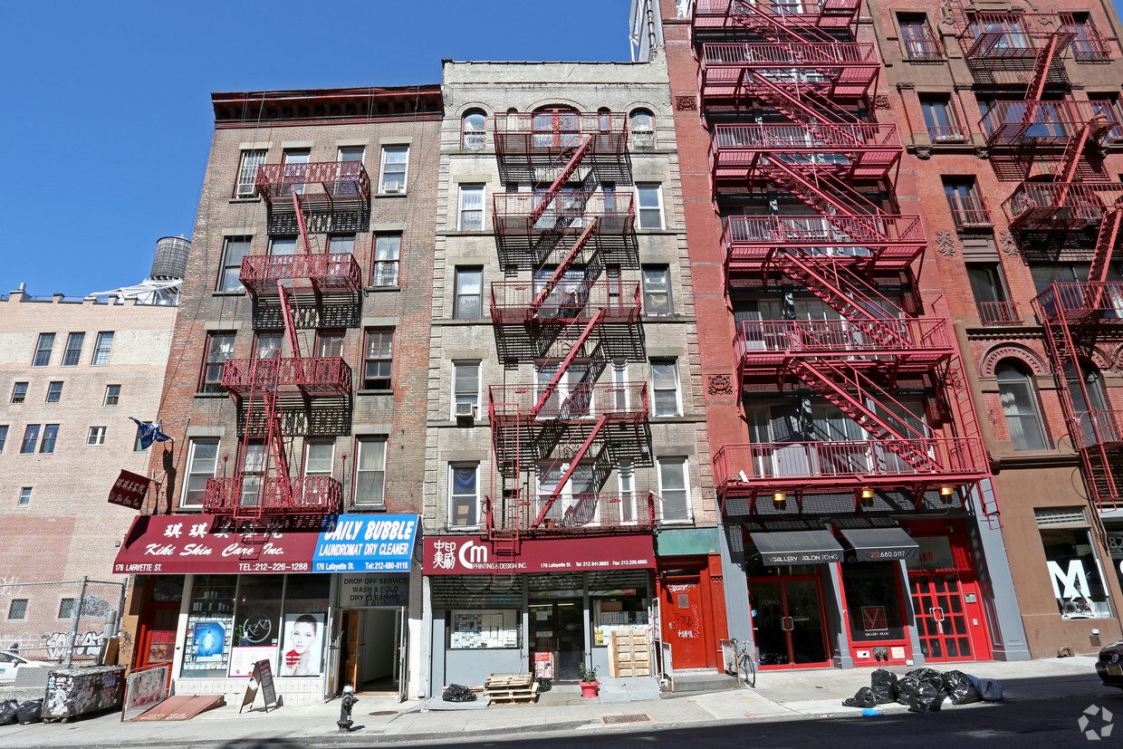 Foto del edificio - 178 Lafayette St