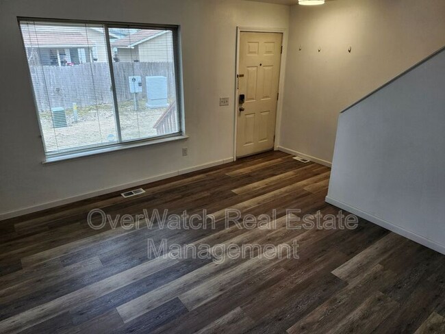 Building Photo - 9940 Grange Dr