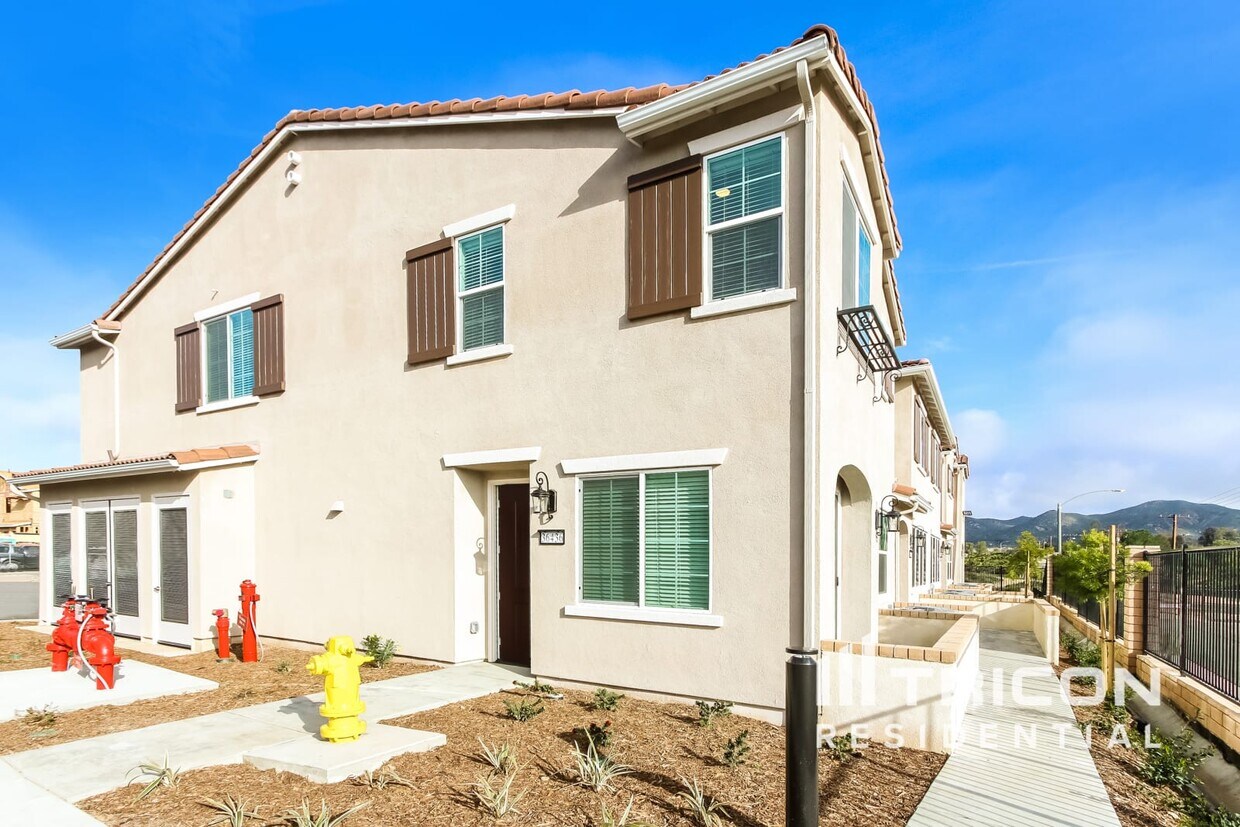36436 Creer Court Wildomar CA Townhome Rentals in Wildomar CA