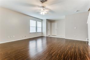 Building Photo - 611 W Walton Way