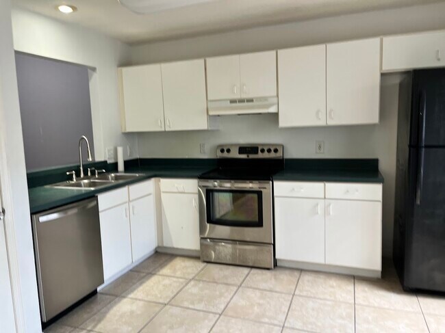 Foto del edificio - 2169 Cypress Bay Blvd