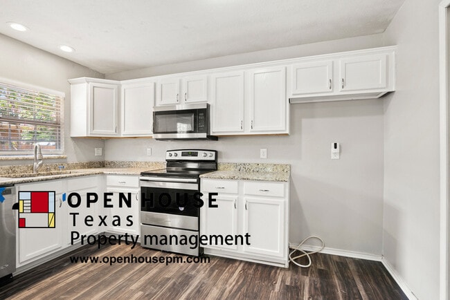 Building Photo - 920 Whitehall Dr, Plano