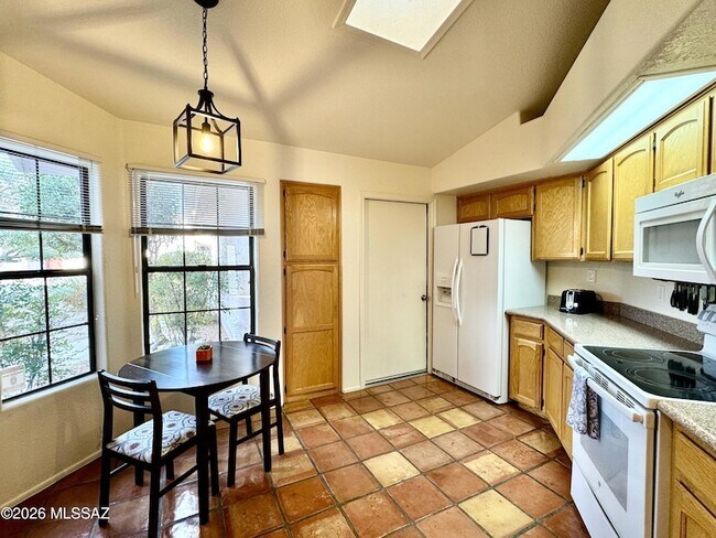 Foto del edificio - 9970 N Colony Dr