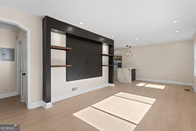 Foto del edificio - 1766 Flintwood Dr SE