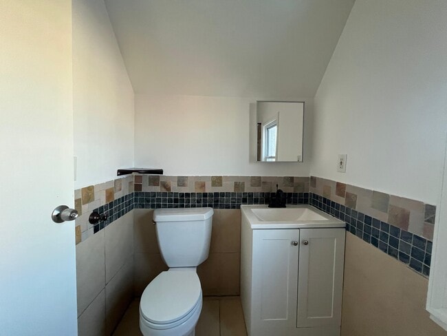 Building Photo - 89 W 20th St