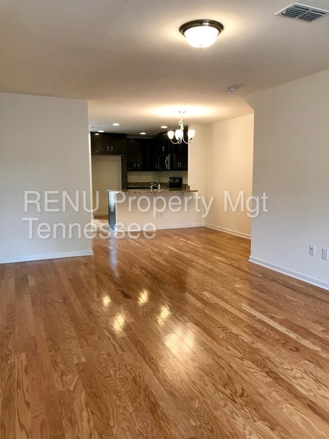 Building Photo - 1801 Riverbirch Way