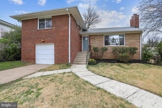 Building Photo - 4503 Traymore St
