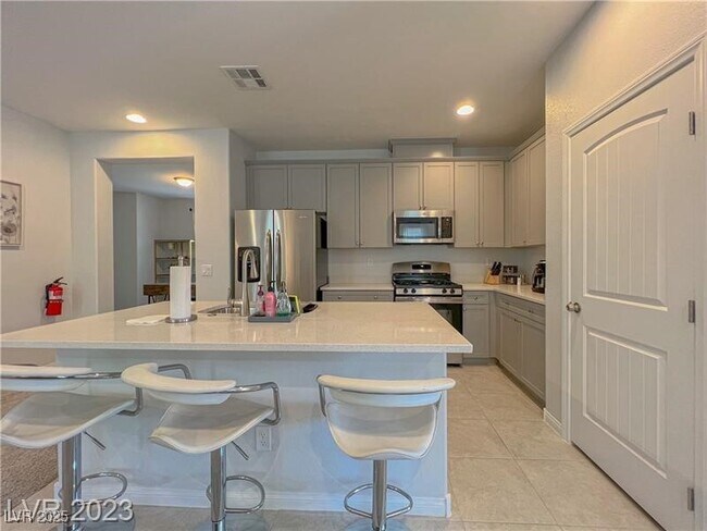 Foto del edificio - 6983 Atwood Peaks Ave