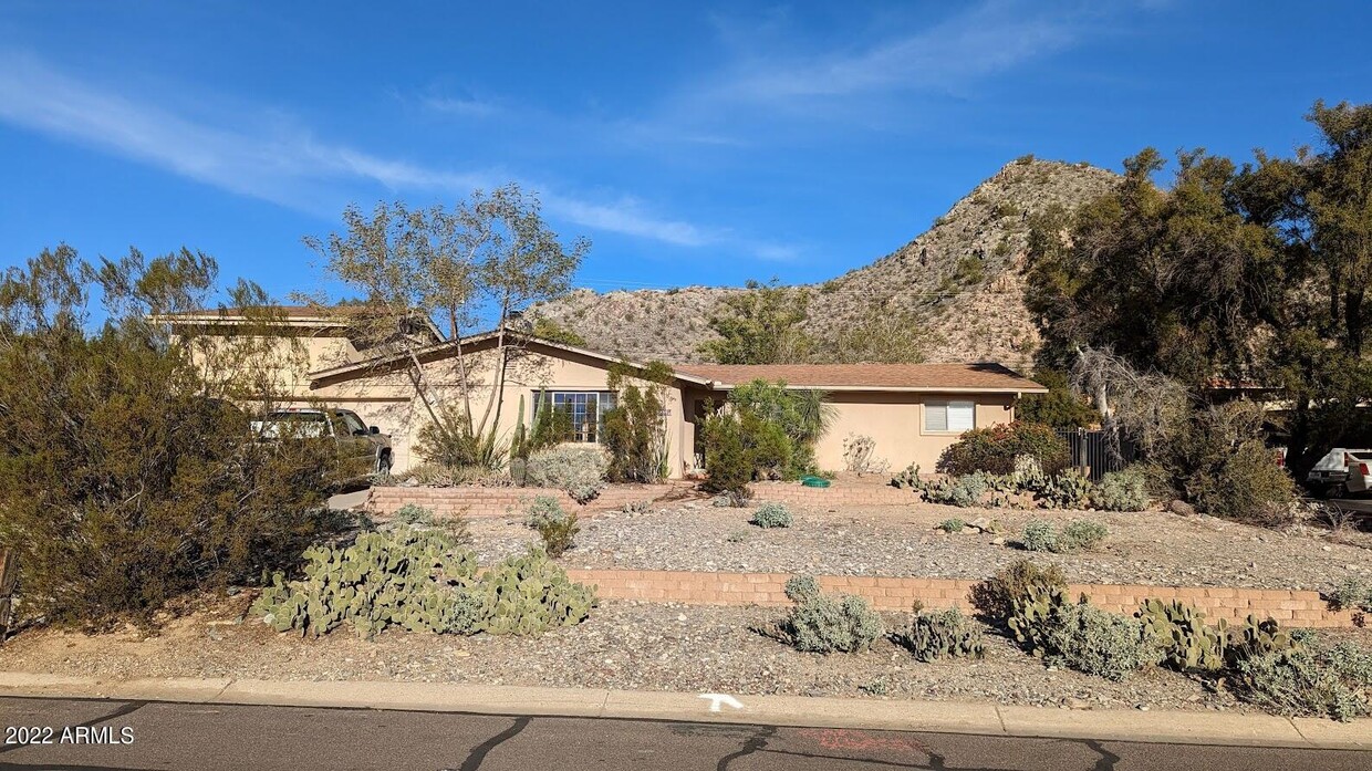 Primary Photo - 13028 N Victor Hugo Ave