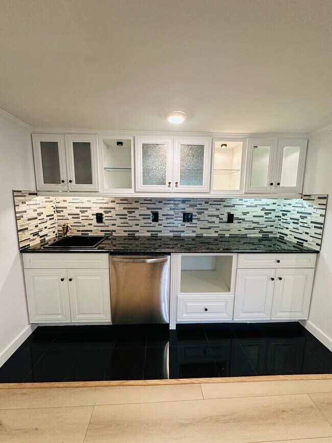 Building Photo - 21424 Glebe View Dr