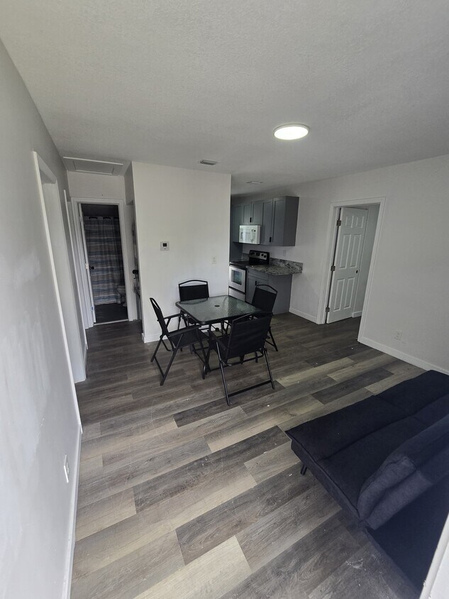 Foto del edificio - 2540 NW 90th St