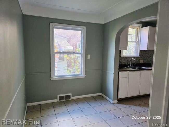 Foto del edificio - 11466 Somerset Ave