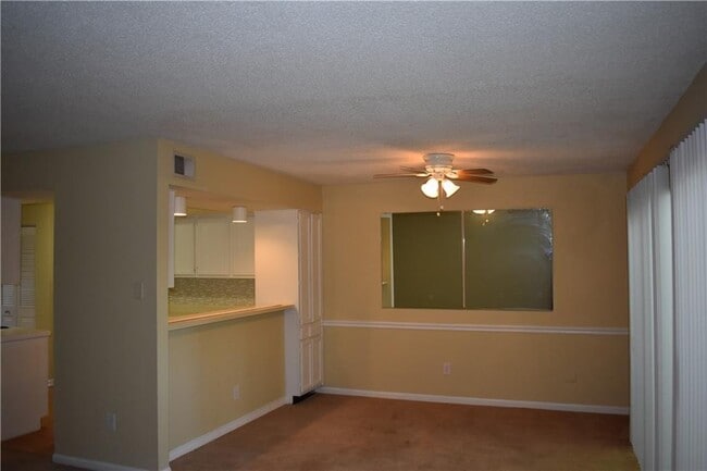 Building Photo - 6701 Dickens Ferry Rd
