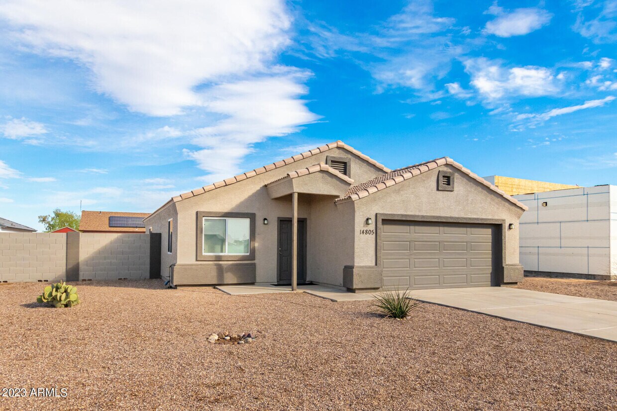 Foto principal - 14805 Charco Rd