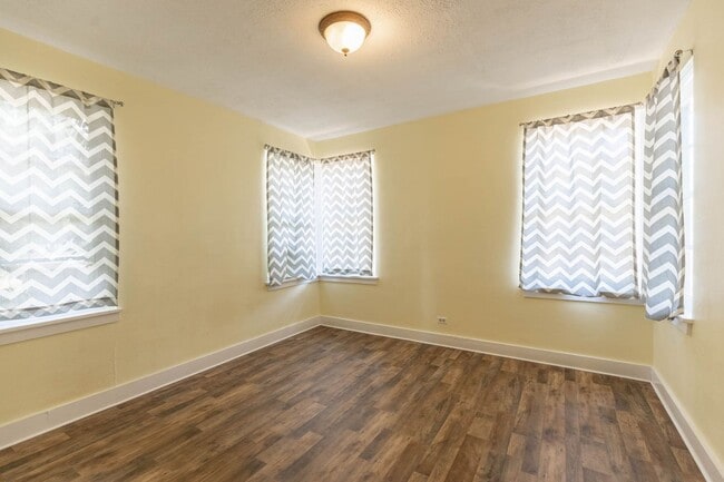 Foto del edificio - BILOXI - ADORABLE LITTLE COTTAGE - CLOSE TO KEESLER AND THE BEACH