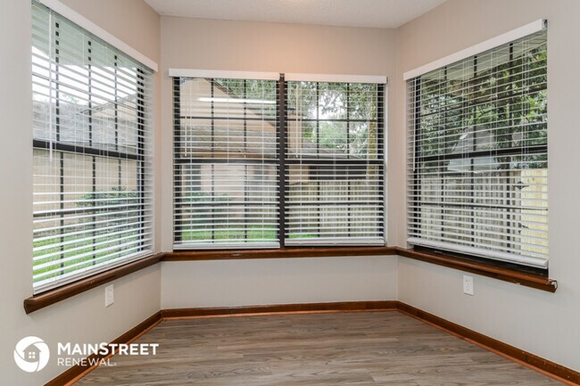 Foto del edificio - 536 Majestic Wood Dr