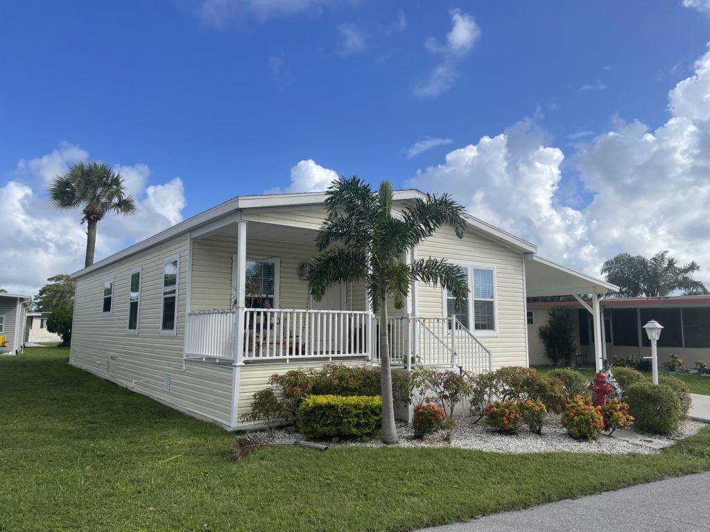 Foto principal - 4185 74th St N