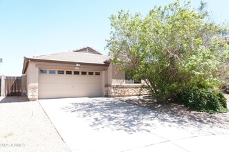 Building Photo - 2099 S Peppertree Dr