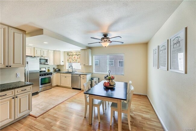 Building Photo - 17928 River Cir