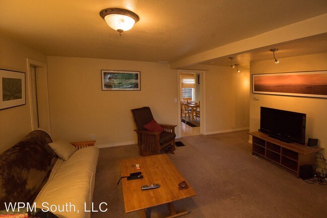 Building Photo - 3 br, 2 bath House - 856 SW 122nd Street