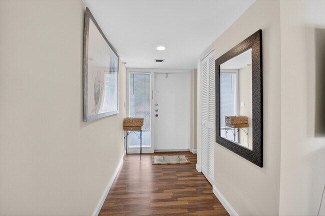 Foto del edificio - 3604 Bridgewood Dr