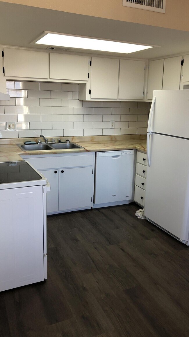 Foto del edificio - 1011 Meadowlark Ct SE