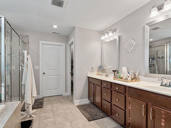 Building Photo - Build Equity While Leasing - Lease and Own...