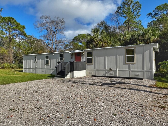 Building Photo - Charming Modern Updated Mobile Home