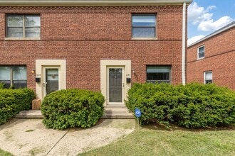 Building Photo - 640 Blenheim Rd