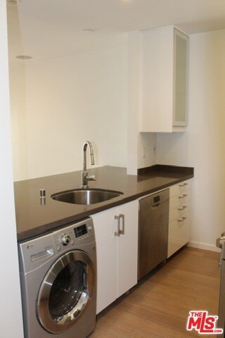 Foto del edificio - 141 S Clark Dr