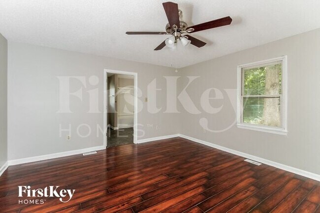 Foto del edificio - 1109 Cedar Ridge Dr