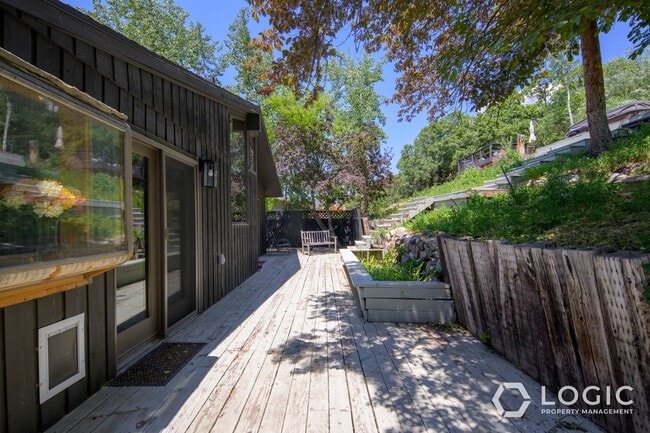 Building Photo - Beautiful Home in Prime Location!