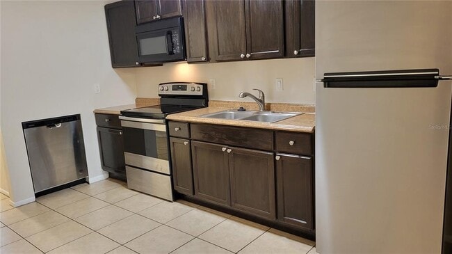 Foto del edificio - 4110 79th St W